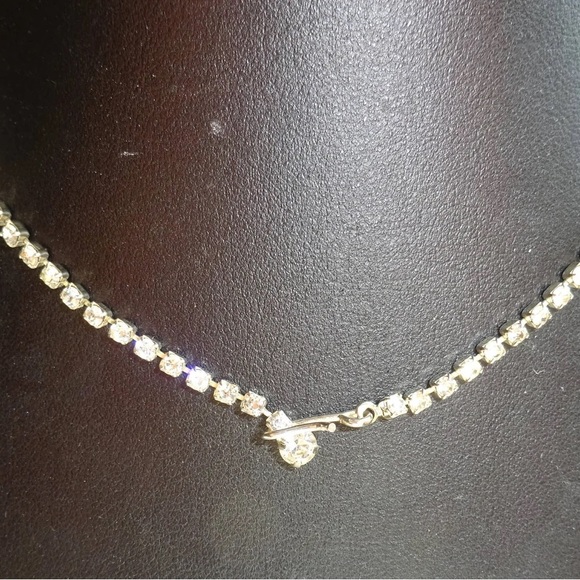 Vintage Sparkle Necklace - Picture 5 of 5